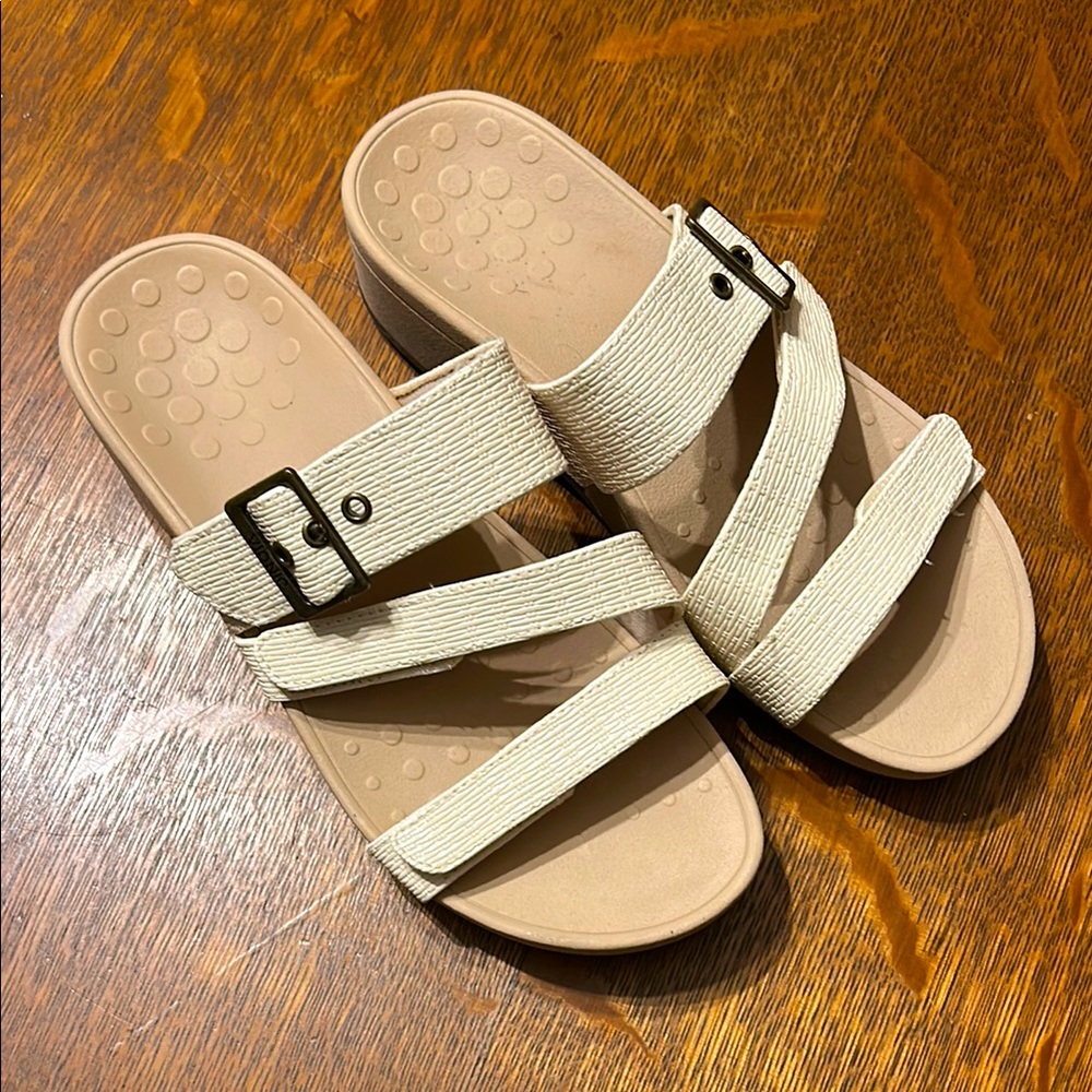 Vionic Women's Cream Sandals Wedges Adjustable Strappy Size 8